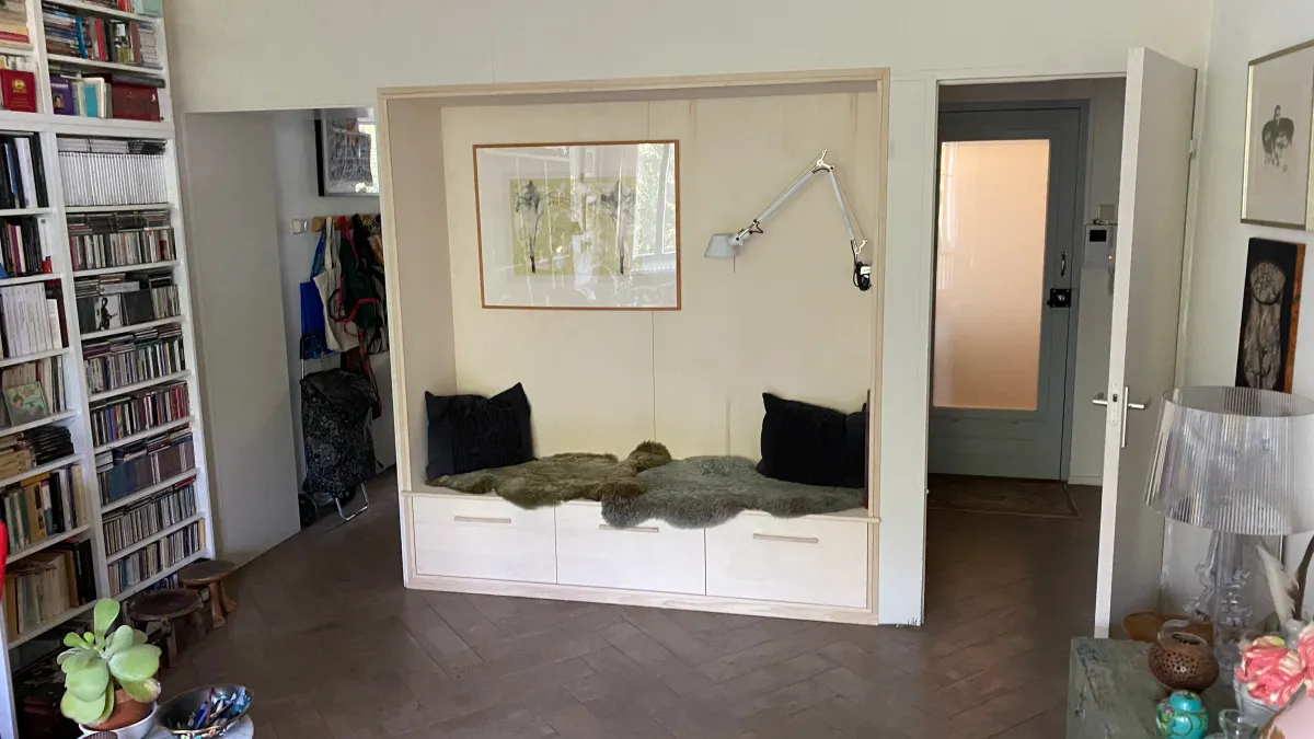 View 3 of Inbouw Bank